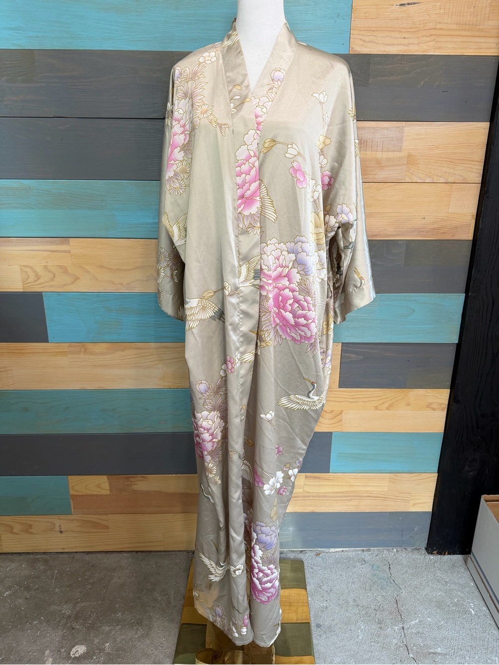Kim + Ono Satin Chrysanthemum And Crane Long Print Kimono Champagne No Belt